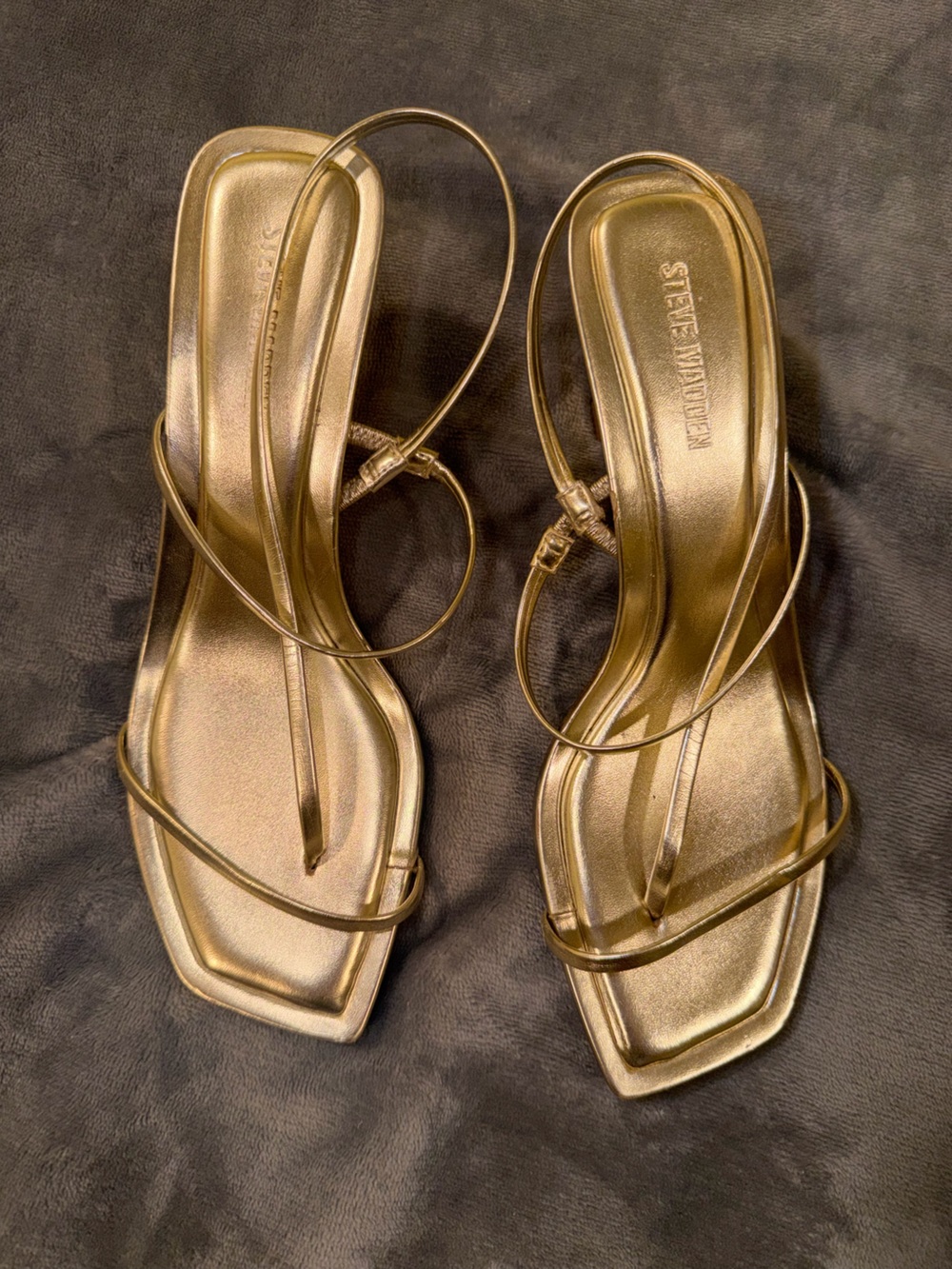 ✨ Steve Madden Metallic Strappy Heeled Sandals